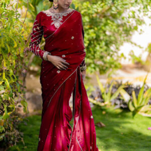 GOTTA WORK SAREE IN MAROON - Image 3