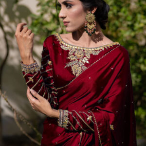GOTTA WORK SAREE IN MAROON - Image 4