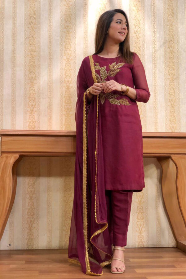 MAROON ORGANZA GOLD BUNCH DRESS