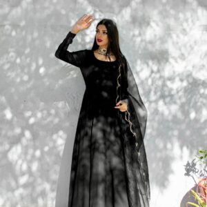 BLACK GEORGETTE CHIFFON PISHWAS - Image 4