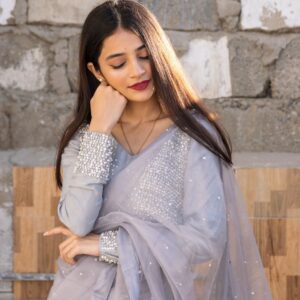 GREY ORGANZA PEARL SAREE - Image 4