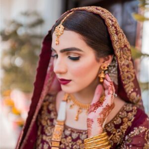 BURGUNDY BRIDAL DRESS - Image 3