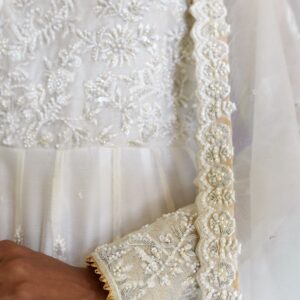 WHITE PISHWAS WITH JAMAWAR SHARARA - Image 4