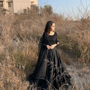 BLACK BEAUTY - Image 5
