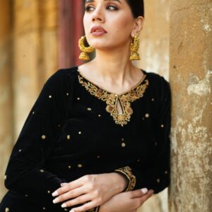 BLACK VELVET WITH P/B DUPATTA - Image 5