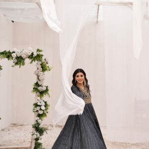 BAGHBAAN ( GREY ANGRAKHA CRUSHED PISHWAS ) - Image 3