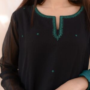 BLACK GREEN EMB DRESS - Image 3