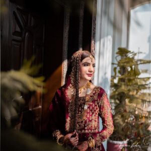BURGUNDY BRIDAL DRESS - Image 8