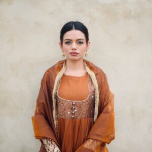 BROWN ORGANZA JAMWAAR PISHWAS - Image 4