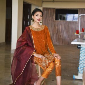 MUSTARD VELVET DRESS - Image 3