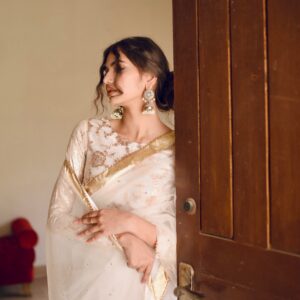 WHITE ORGANZA JAMAWAAR SAREE - Image 4