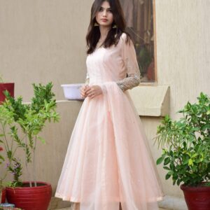 Powder pink  organza dress - Image 4