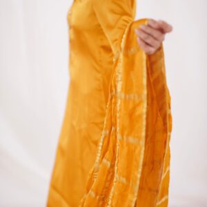 YELLOW SLK WEAVED DUPATTA - Image 4