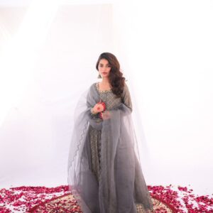 MEETHI EID '24 ( GREEN CHUNRI PISHWAS )