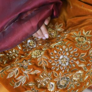 MUSTARD VELVET DRESS - Image 5