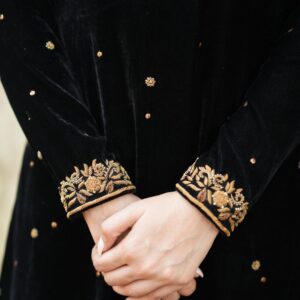 BLACK VELVET WITH P/B DUPATTA - Image 4
