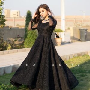 NEGRA (black embrioded full pishwas)