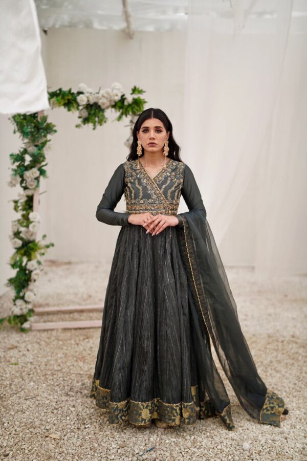 BAGHBAAN ( GREY ANGRAKHA CRUSHED PISHWAS )