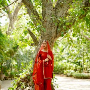 ROSHAN ( LAAL GARARA)