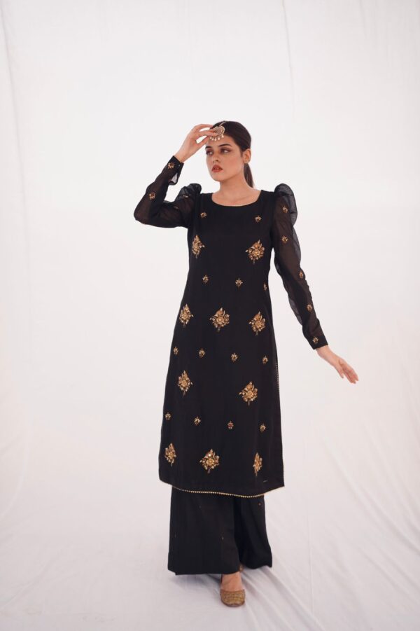 BLACK LONG SHIRT PUFF SLEEVES