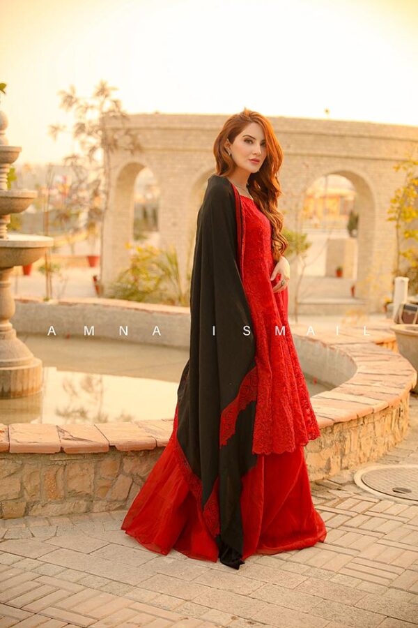 ENGAGEMENT RED DRESS