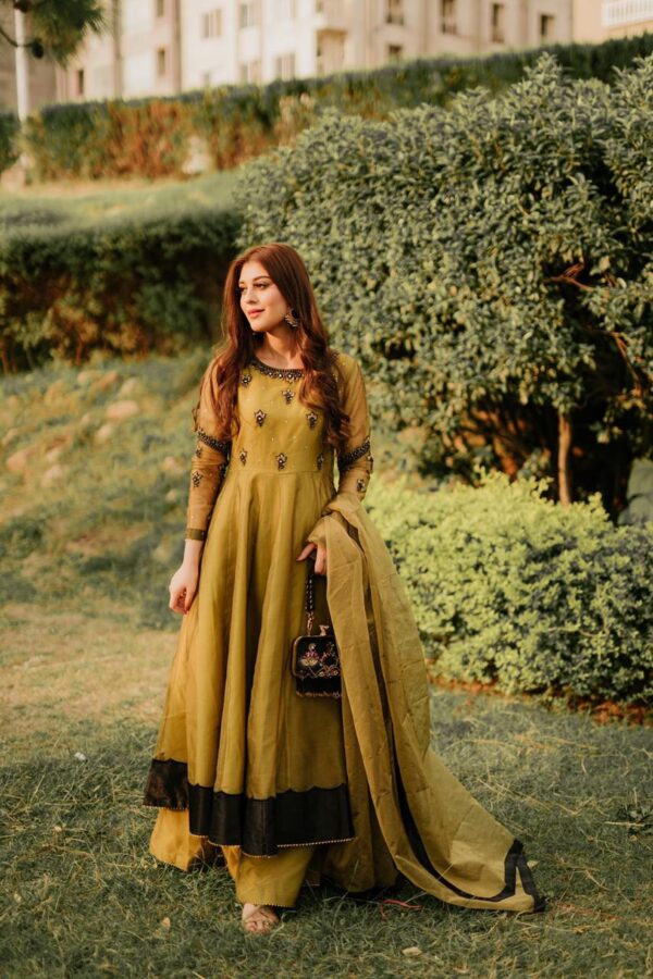 MUSTARD GREEN PISHWAS
