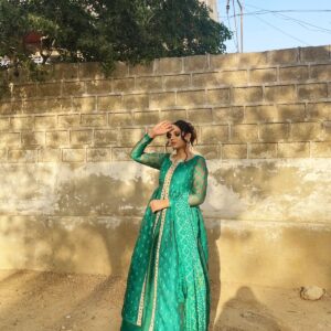 BOTTLE GREEN CHUNRI DRESS - Image 4
