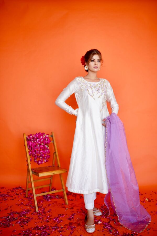 EID COLLECTION'23 ( WHITE/LILAC DRESS )