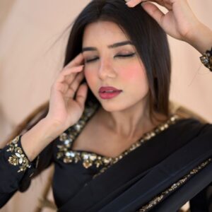 BLACK SILK HANDWORKED SAREE - Image 6